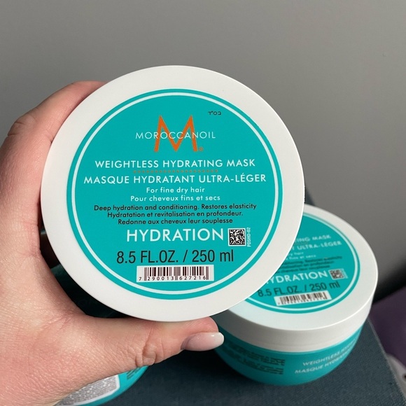 Moroccan Oil Weightless Hydration hair mask 8.5fl oz - Picture 2 of 6